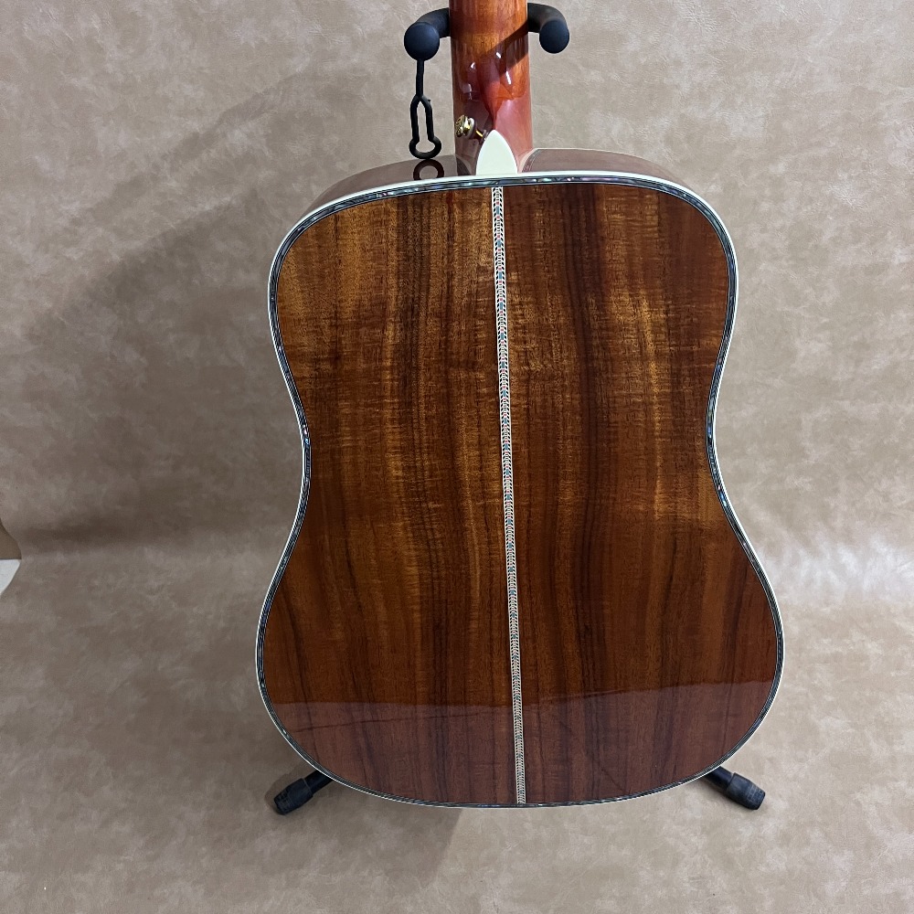 Tiger‑Streaked Walnut Brown 41 - огляд і ціна Acoustic Guitar Dreadnought